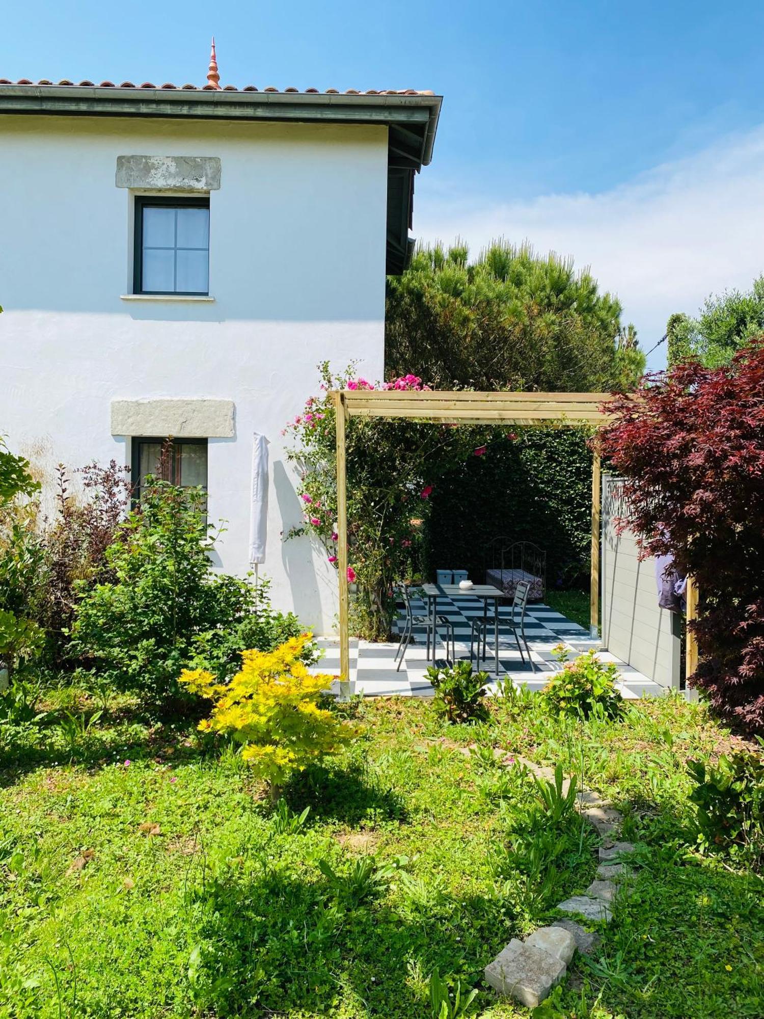 Appartamento La Bastide De Guiche Entre Ocean Et Montagnes Esterno foto